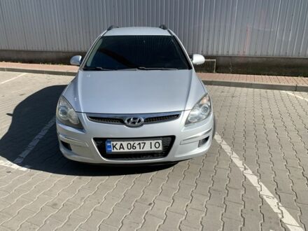 Сірий Хендай i30, об'ємом двигуна 1.4 л та пробігом 200 тис. км за 6250 $, фото 1 на Automoto.ua