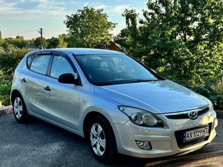 Сірий Хендай i30, об'ємом двигуна 1.4 л та пробігом 222 тис. км за 5850 $, фото 1 на Automoto.ua
