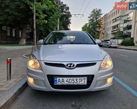 Серый Хендай i30, объемом двигателя 1.59 л и пробегом 180 тыс. км за 7500 $, фото 1 на Automoto.ua