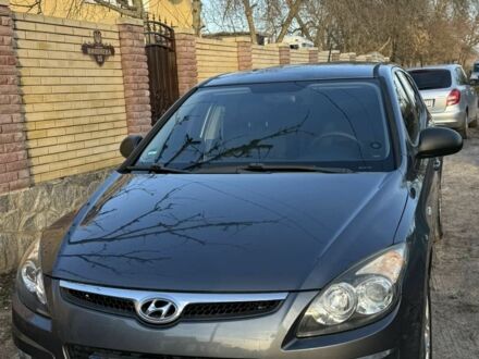 Серый Хендай i30, объемом двигателя 1.4 л и пробегом 172 тыс. км за 6300 $, фото 1 на Automoto.ua