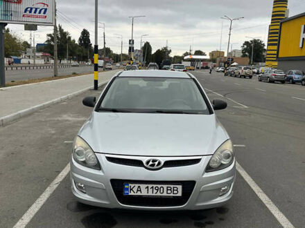 Хендай i30 2009 у Києві на Automoto.ua Сірий Хендай i30, об'ємом двигуна 1.6 л та пробігом 192 тис. км за 6600 $, фото 1 на Automoto.ua