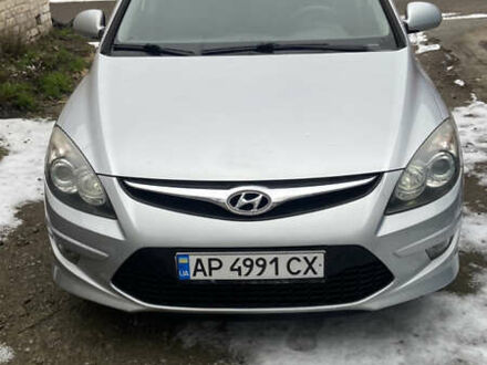 Серый Хендай i30, объемом двигателя 1.59 л и пробегом 160 тыс. км за 7300 $, фото 1 на Automoto.ua