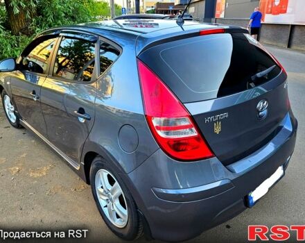Серый Хендай i30, объемом двигателя 1.6 л и пробегом 230 тыс. км за 7800 $, фото 1 на Automoto.ua