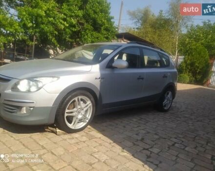 Серый Хендай i30, объемом двигателя 1.4 л и пробегом 220 тыс. км за 5800 $, фото 1 на Automoto.ua