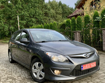 Серый Хендай i30, объемом двигателя 1.6 л и пробегом 222 тыс. км за 5100 $, фото 1 на Automoto.ua