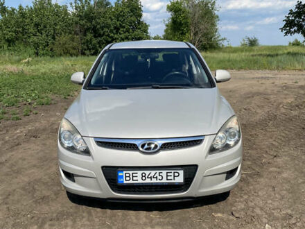 Хендай i30 2010 в Вознесенске на Automoto.ua Серый Хендай i30, объемом двигателя 1.58 л и пробегом 199 тыс. км за 6650 $, фото 1 на Automoto.ua
