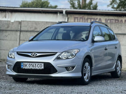 Хендай i30 2010 в Ровно на Automoto.ua Серый Хендай i30, объемом двигателя 1.58 л и пробегом 247 тыс. км за 5900 $, фото 1 на Automoto.ua