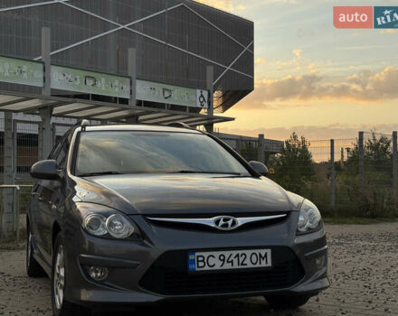 Серый Хендай i30, объемом двигателя 1.58 л и пробегом 260 тыс. км за 6600 $, фото 1 на Automoto.ua