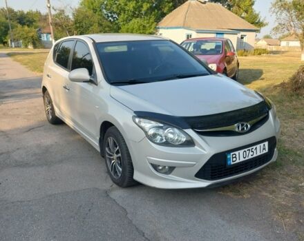 Серый Хендай i30, объемом двигателя 1.4 л и пробегом 225 тыс. км за 6500 $, фото 1 на Automoto.ua