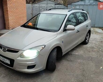 Серый Хендай i30, объемом двигателя 1.58 л и пробегом 253 тыс. км за 5500 $, фото 1 на Automoto.ua