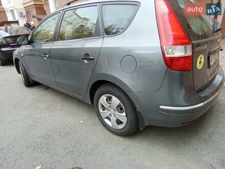 Хендай i30 2010 у Софіївська Борщагівка на Automoto.ua Сірий Хендай i30, об'ємом двигуна 1.4 л та пробігом 175 тис. км за 5500 $, фото 1 на Automoto.ua