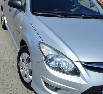 Хендай i30 2010 в Кривом Роге на Automoto.ua Серый Хендай i30, объемом двигателя 1.6 л и пробегом 115 тыс. км за 8779 $, фото 1 на Automoto.ua