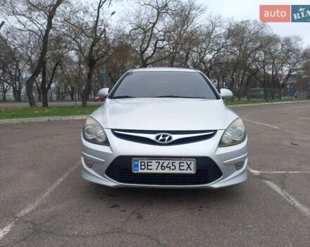 Сірий Хендай i30, об'ємом двигуна 1.59 л та пробігом 250 тис. км за 7200 $, фото 1 на Automoto.ua