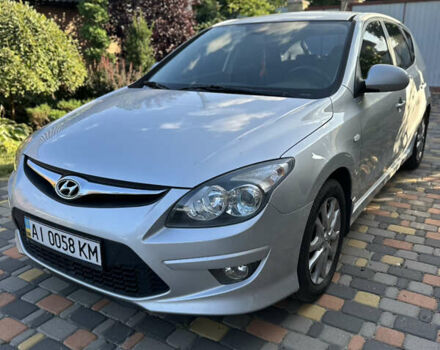 Серый Хендай i30, объемом двигателя 1.6 л и пробегом 169 тыс. км за 8500 $, фото 1 на Automoto.ua