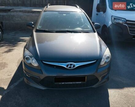 Серый Хендай i30, объемом двигателя 1.4 л и пробегом 275 тыс. км за 7000 $, фото 1 на Automoto.ua