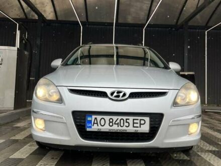 Серый Хендай i30, объемом двигателя 1.6 л и пробегом 255 тыс. км за 5500 $, фото 1 на Automoto.ua