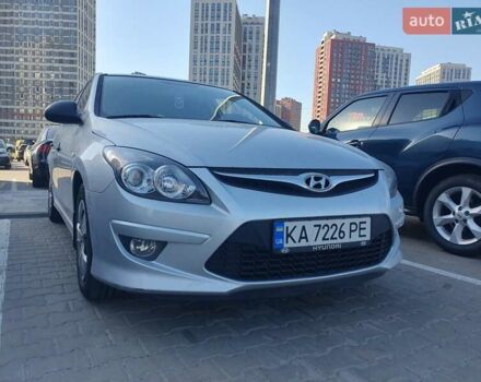 Сірий Хендай i30, об'ємом двигуна 1.4 л та пробігом 191 тис. км за 5200 $, фото 1 на Automoto.ua