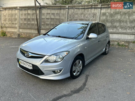 Хендай i30 2011 в Киеве на Automoto.ua Серый Хендай i30, объемом двигателя 1.4 л и пробегом 253 тыс. км за 5750 $, фото 1 на Automoto.ua