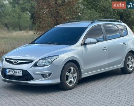Серый Хендай i30, объемом двигателя 1.58 л и пробегом 178 тыс. км за 7500 $, фото 1 на Automoto.ua