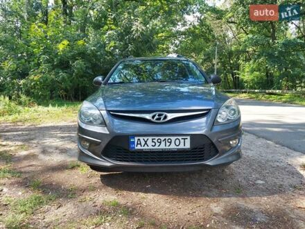 Серый Хендай i30, объемом двигателя 1.4 л и пробегом 268 тыс. км за 6300 $, фото 1 на Automoto.ua
