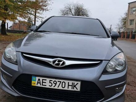 Серый Хендай i30, объемом двигателя 1.58 л и пробегом 152 тыс. км за 5400 $, фото 1 на Automoto.ua