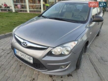 Серый Хендай i30, объемом двигателя 1.4 л и пробегом 151 тыс. км за 6900 $, фото 1 на Automoto.ua