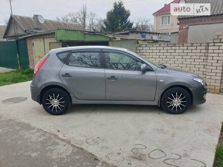 Хендай i30 2011 в Одессе на Automoto.ua Серый Хендай i30, объемом двигателя 1.59 л и пробегом 173 тыс. км за 7000 $, фото 1 на Automoto.ua