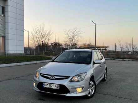 Серый Хендай i30, объемом двигателя 1.4 л и пробегом 178 тыс. км за 8000 $, фото 1 на Automoto.ua
