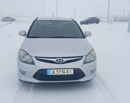 Серый Хендай i30, объемом двигателя 1.4 л и пробегом 229 тыс. км за 5700 $, фото 1 на Automoto.ua