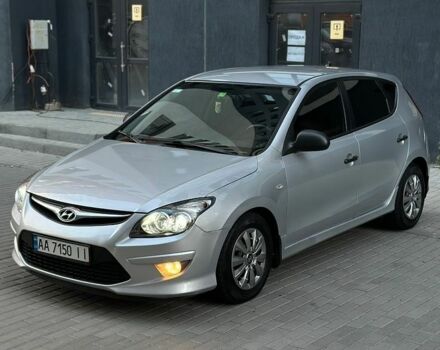Серый Хендай i30, объемом двигателя 1.4 л и пробегом 281 тыс. км за 4750 $, фото 1 на Automoto.ua