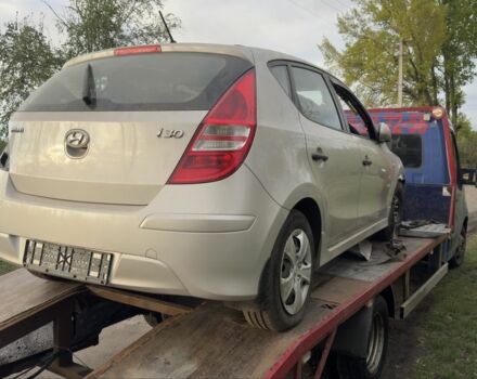 Серый Хендай i30, объемом двигателя 1.4 л и пробегом 200 тыс. км за 2500 $, фото 1 на Automoto.ua