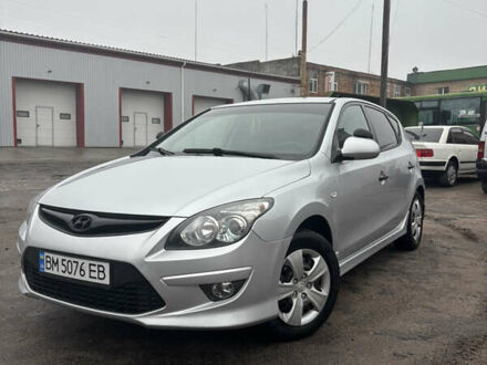 Серый Хендай i30, объемом двигателя 1.4 л и пробегом 300 тыс. км за 6200 $, фото 1 на Automoto.ua