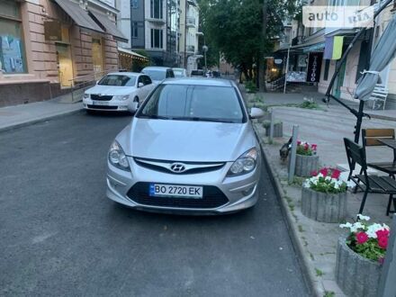 Хендай i30 2011 у Тернополі на Automoto.ua Сірий Хендай i30, об'ємом двигуна 0 л та пробігом 239 тис. км за 6000 $, фото 1 на Automoto.ua