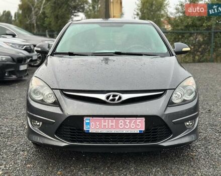 Серый Хендай i30, объемом двигателя 1.6 л и пробегом 208 тыс. км за 6300 $, фото 1 на Automoto.ua