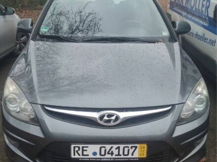 Серый Хендай i30, объемом двигателя 1.4 л и пробегом 177 тыс. км за 6100 $, фото 1 на Automoto.ua