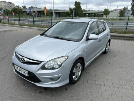 Серый Хендай i30, объемом двигателя 1.4 л и пробегом 252 тыс. км за 5700 $, фото 1 на Automoto.ua
