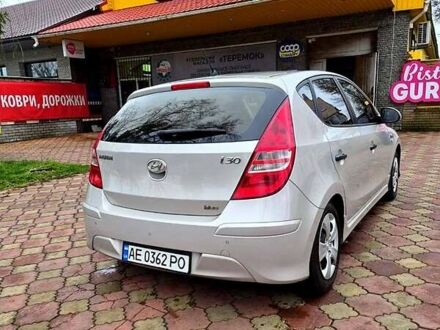 Серый Хендай i30, объемом двигателя 1.6 л и пробегом 200 тыс. км за 7000 $, фото 1 на Automoto.ua