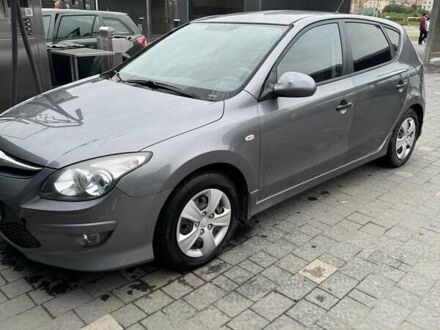 Хендай i30 2011 в Ужгороде на Automoto.ua Серый Хендай i30, объемом двигателя 1.58 л и пробегом 110 тыс. км за 5700 $, фото 1 на Automoto.ua
