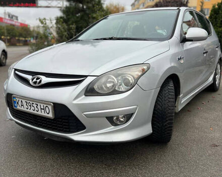 Серый Хендай i30, объемом двигателя 1.58 л и пробегом 284 тыс. км за 6200 $, фото 1 на Automoto.ua