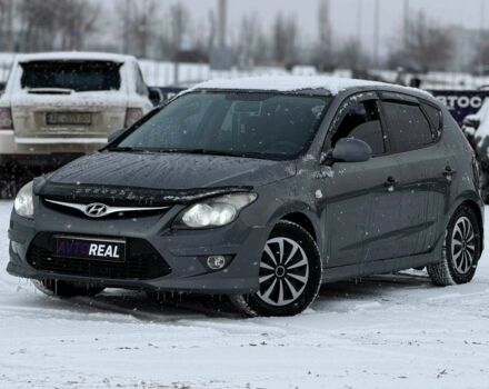 Сірий Хендай i30, об'ємом двигуна 1.6 л та пробігом 184 тис. км за 7500 $, фото 1 на Automoto.ua