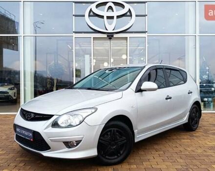 Сірий Хендай i30, об'ємом двигуна 1.4 л та пробігом 183 тис. км за 6018 $, фото 1 на Automoto.ua