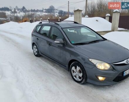 Сірий Хендай i30, об'ємом двигуна 1.58 л та пробігом 259 тис. км за 5800 $, фото 1 на Automoto.ua
