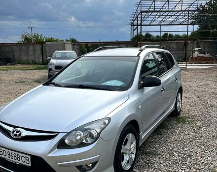 Серый Хендай i30, объемом двигателя 1.4 л и пробегом 210 тыс. км за 5850 $, фото 1 на Automoto.ua