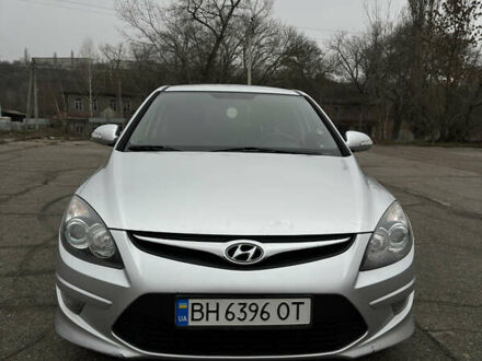 Серый Хендай i30, объемом двигателя 1.58 л и пробегом 269 тыс. км за 6200 $, фото 1 на Automoto.ua