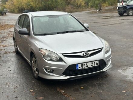 Хендай i30 2011 в Сумах на Automoto.ua Серый Хендай i30, объемом двигателя 1.4 л и пробегом 200 тыс. км за 2950 $, фото 1 на Automoto.ua