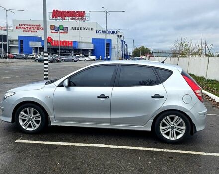 Серый Хендай i30, объемом двигателя 1.6 л и пробегом 182 тыс. км за 6599 $, фото 1 на Automoto.ua