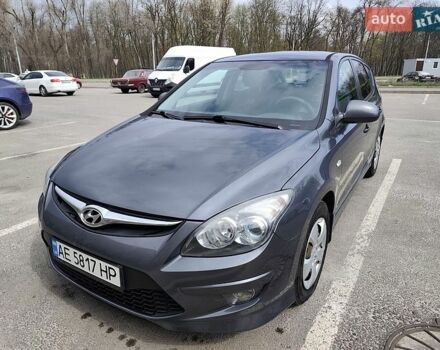 Серый Хендай i30, объемом двигателя 1.6 л и пробегом 149 тыс. км за 7200 $, фото 1 на Automoto.ua