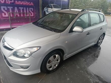Хендай i30 2011 в Львове на Automoto.ua Серый Хендай i30, объемом двигателя 0 л и пробегом 246 тыс. км за 5750 $, фото 1 на Automoto.ua