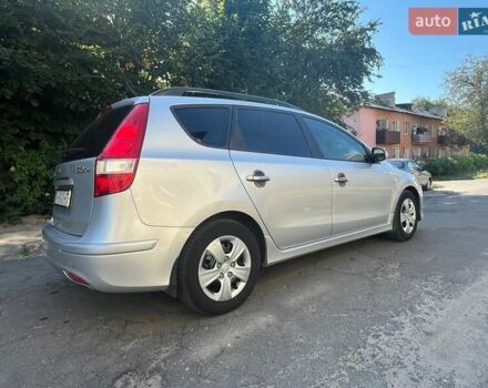 Сірий Хендай i30, об'ємом двигуна 0 л та пробігом 172 тис. км за 6400 $, фото 1 на Automoto.ua