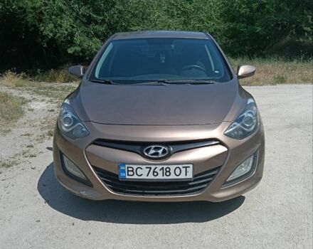 Серый Хендай i30, объемом двигателя 1.4 л и пробегом 341 тыс. км за 5400 $, фото 1 на Automoto.ua